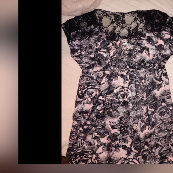 DAYTRIP ladies size small. Lace - Picture 5 of 5